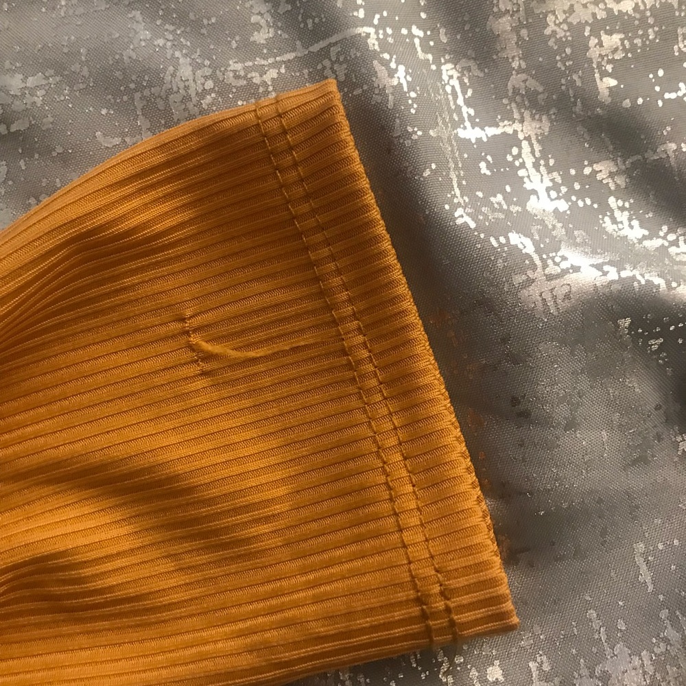 Yellow cropped top - Picture 3 of 3